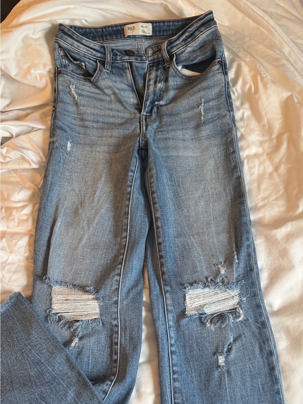 BKE Women's Light Blue Straight Leg Distressed Jeans